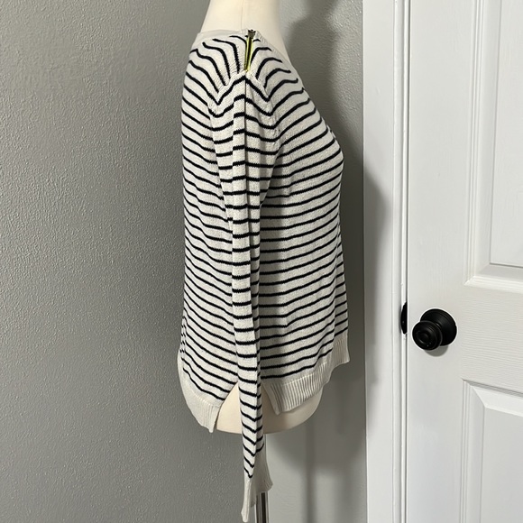 American Eagle Sweater with Zippers - Picture 3 of 12